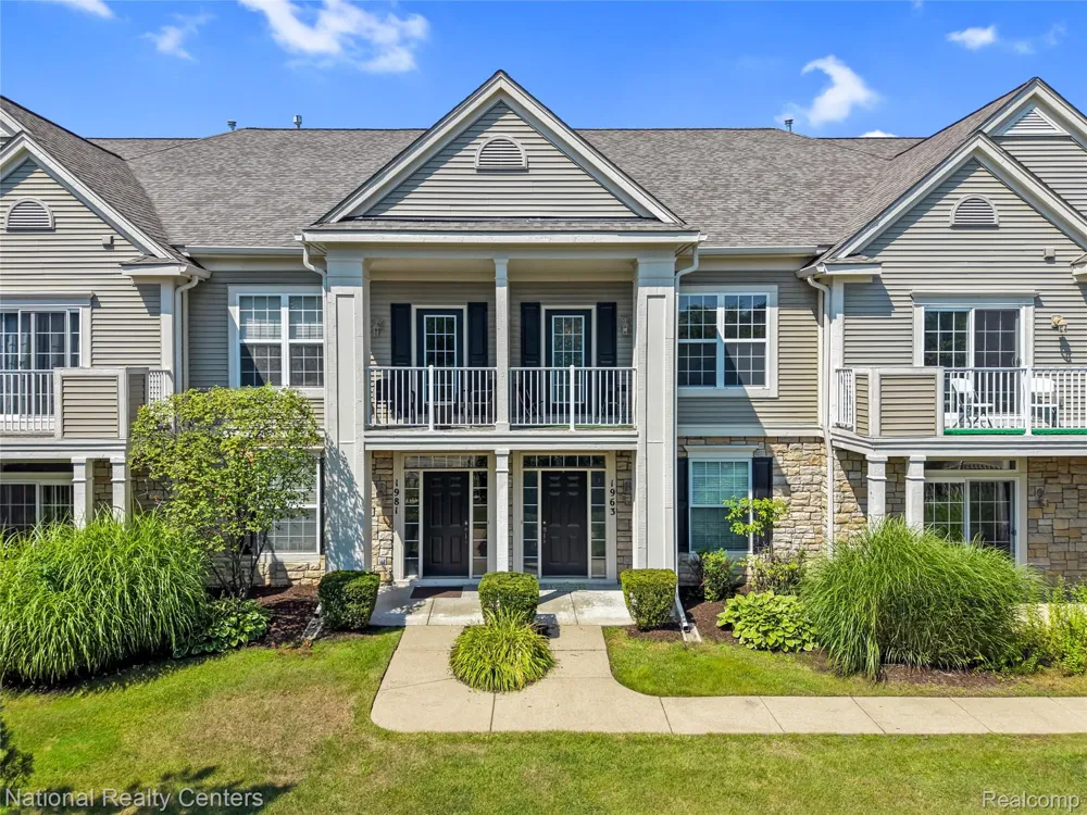 1963 Knollwood Drive Canton Charter Township, MI 48188