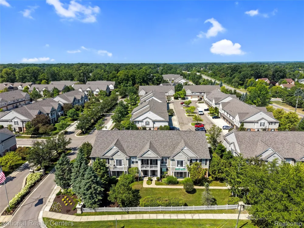 1963 Knollwood Drive Canton Charter Township, MI 48188