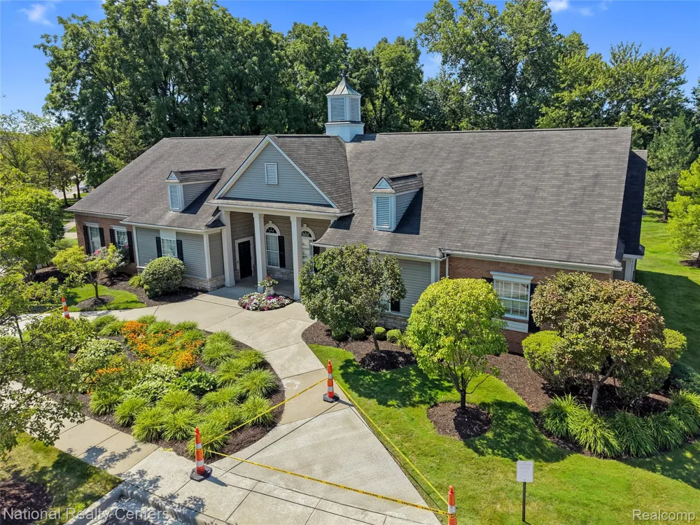 1963 Knollwood Drive Canton Charter Township, MI 48188