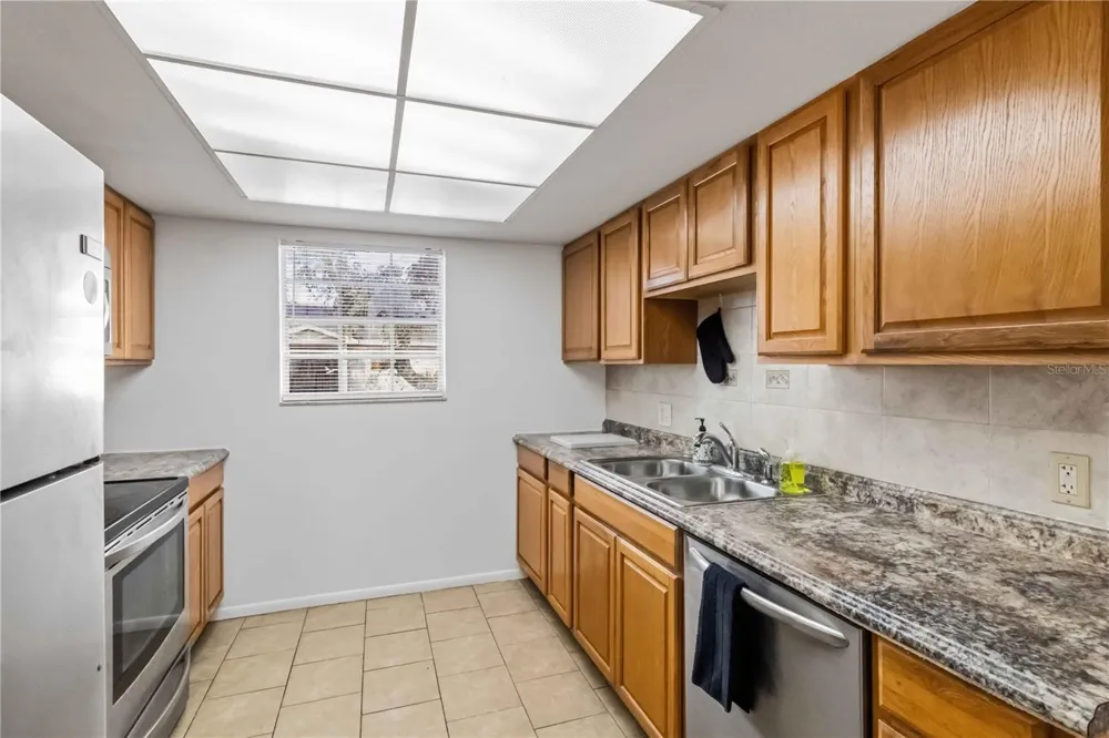 14462 REUTER STRASSE CIRCLE #607 Tampa, FL 33613