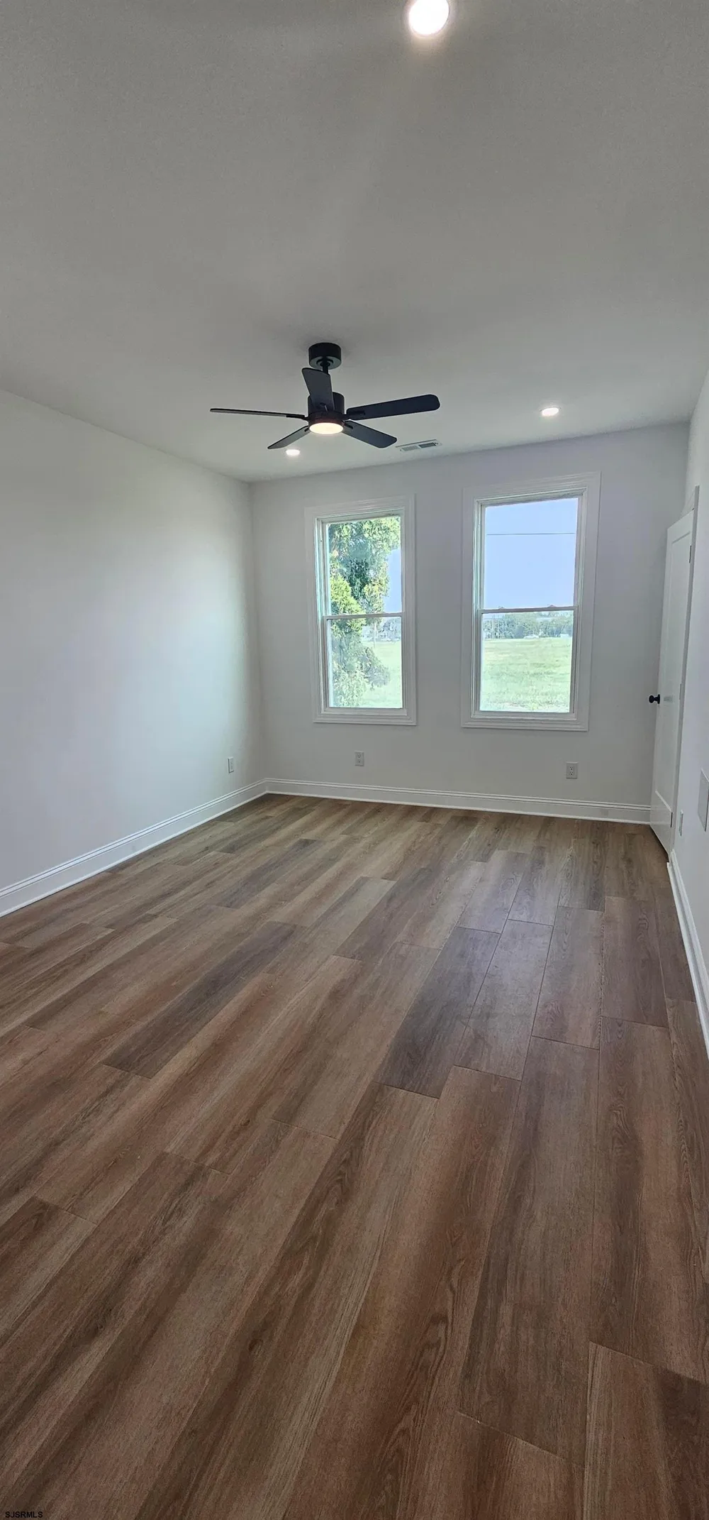 227 E Bayview Ave Pleasantville, NJ 08232