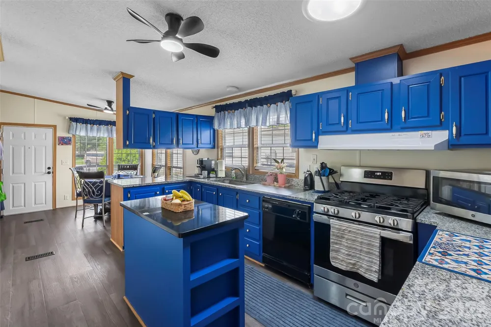 208 Red Birch Court Hendersonville, NC 28739