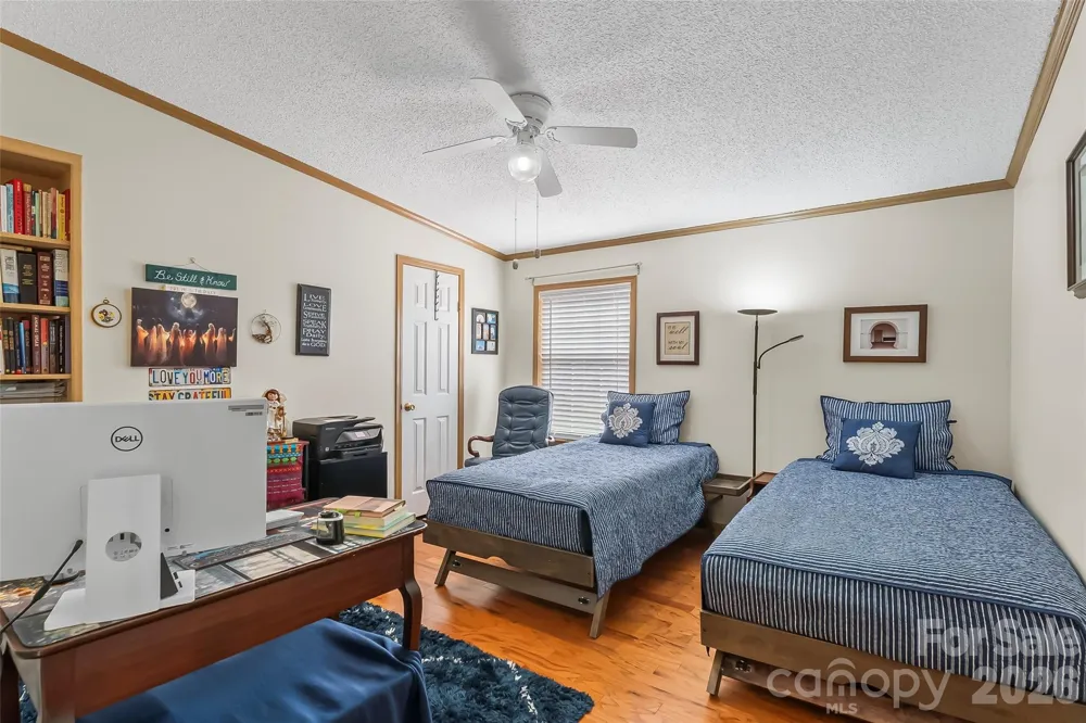 208 Red Birch Court Hendersonville, NC 28739