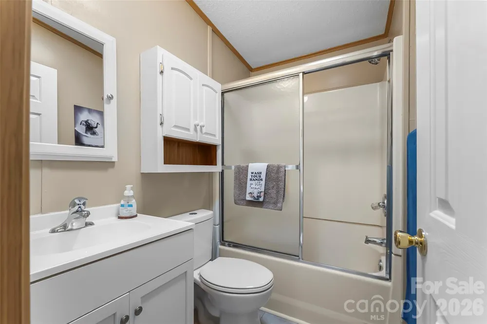 208 Red Birch Court Hendersonville, NC 28739