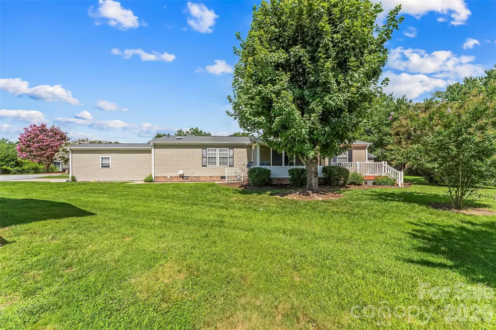 208 Red Birch Court Hendersonville, NC 28739