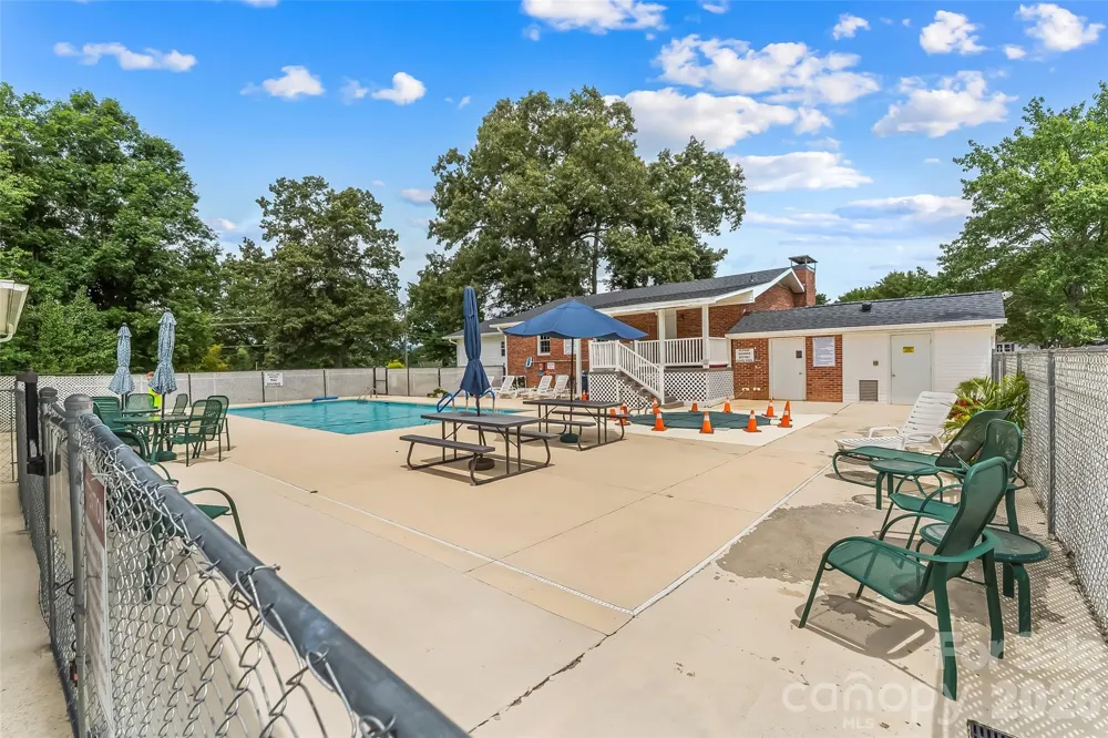 208 Red Birch Court Hendersonville, NC 28739