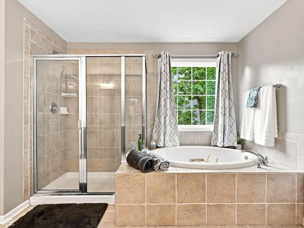 7643 Jessica Lane Avon, IN 46123