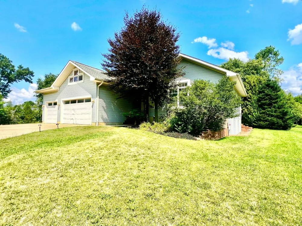 132 Remington Drive Spring Arbor, MI 49283