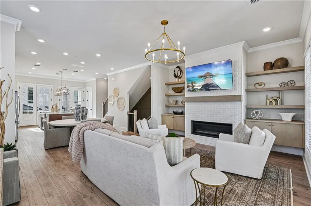 235 Midnight Oak Run #8 Alpharetta, GA 30009
