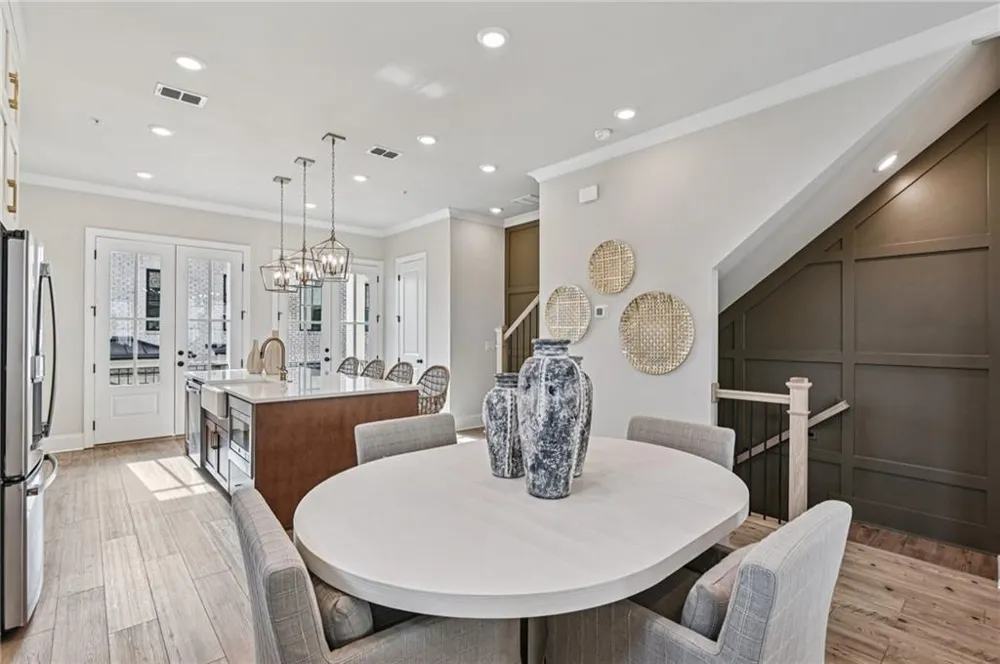 235 Midnight Oak Run #8 Alpharetta, GA 30009