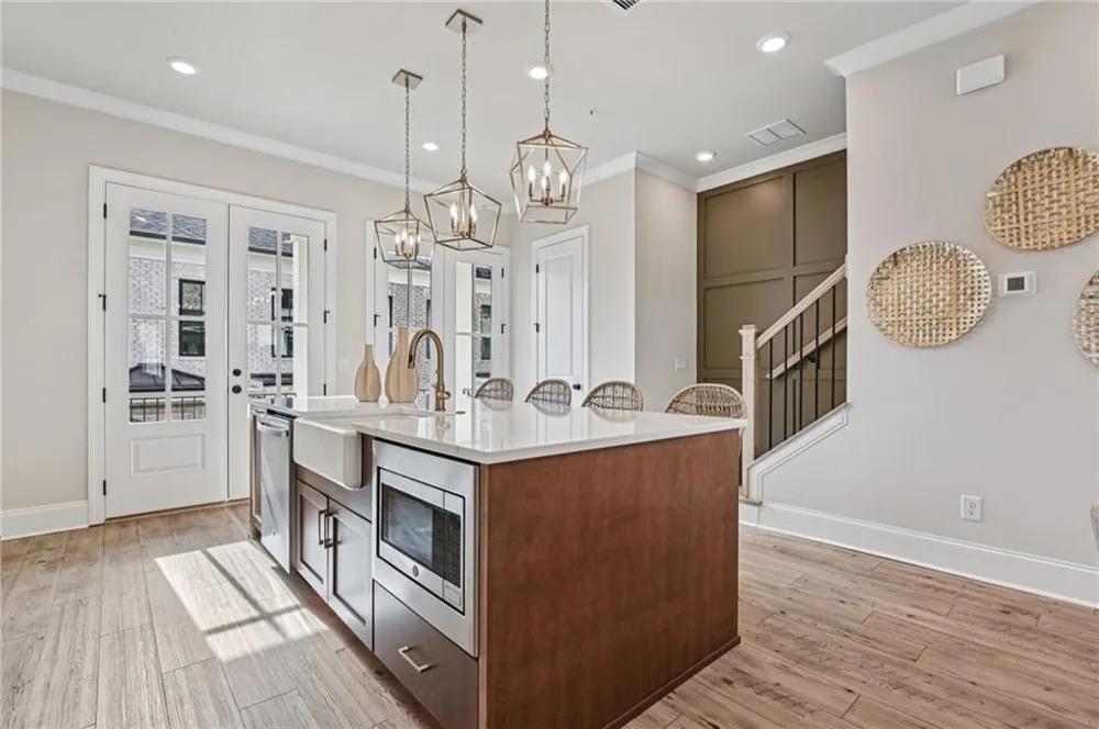 235 Midnight Oak Run #8 Alpharetta, GA 30009