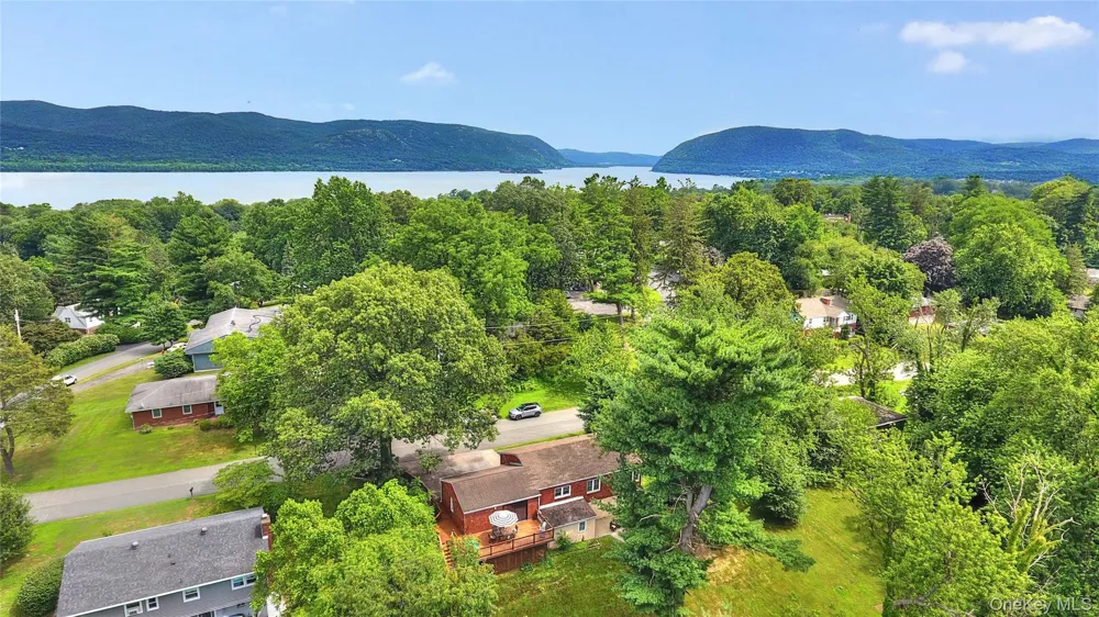 10 Oak Ridge Drive New Windsor, NY 12553