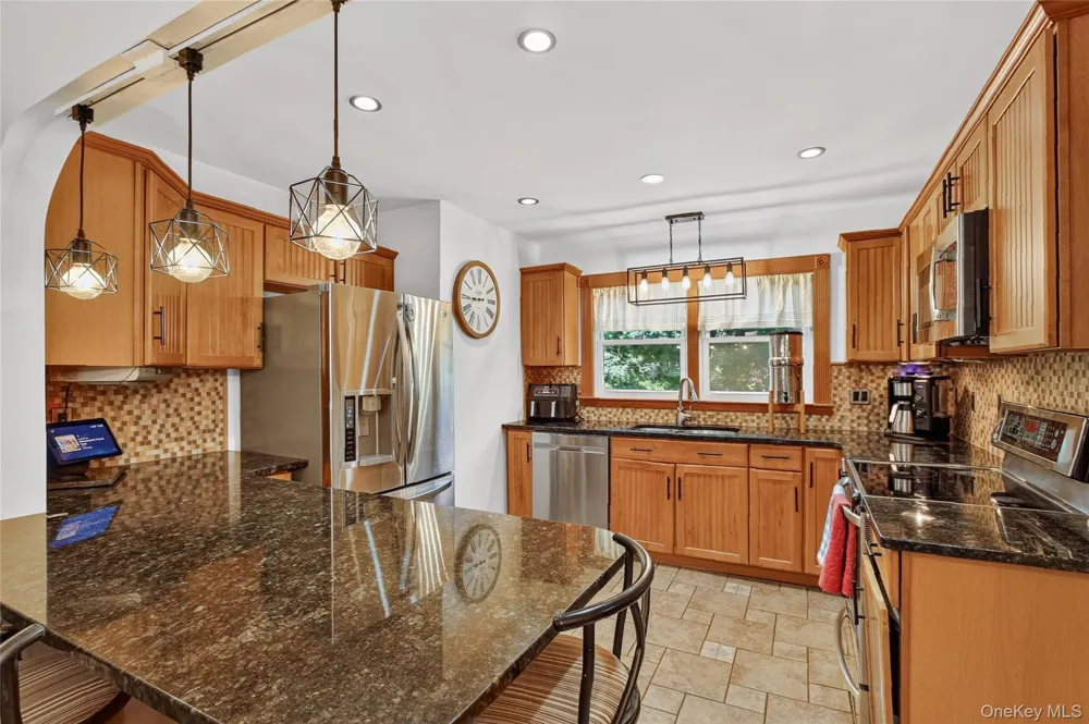 10 Oak Ridge Drive New Windsor, NY 12553