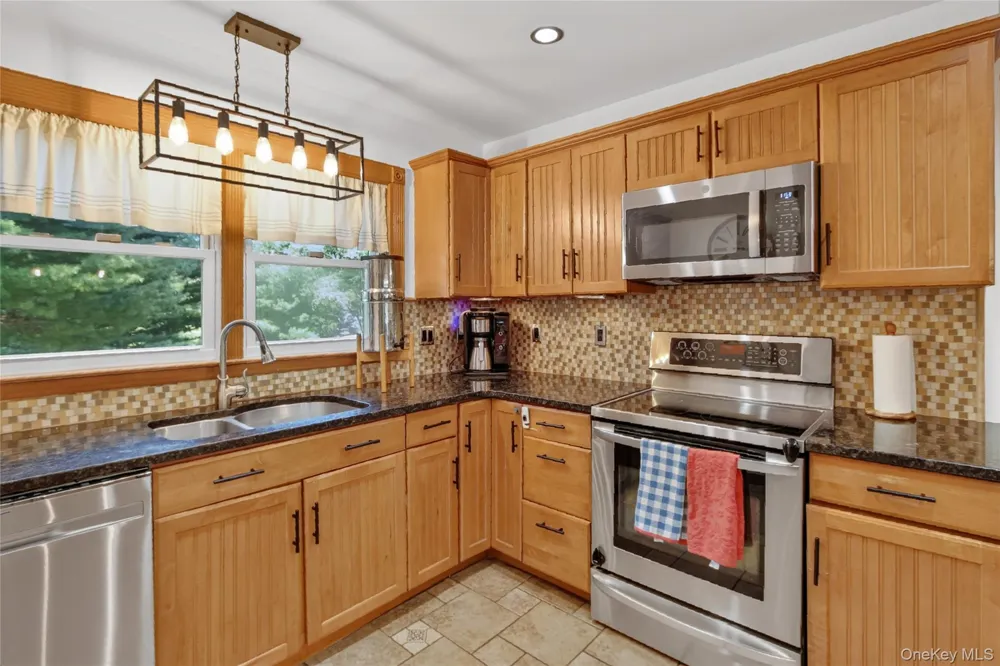 10 Oak Ridge Drive New Windsor, NY 12553