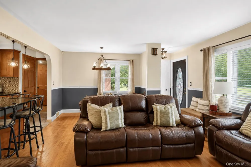10 Oak Ridge Drive New Windsor, NY 12553