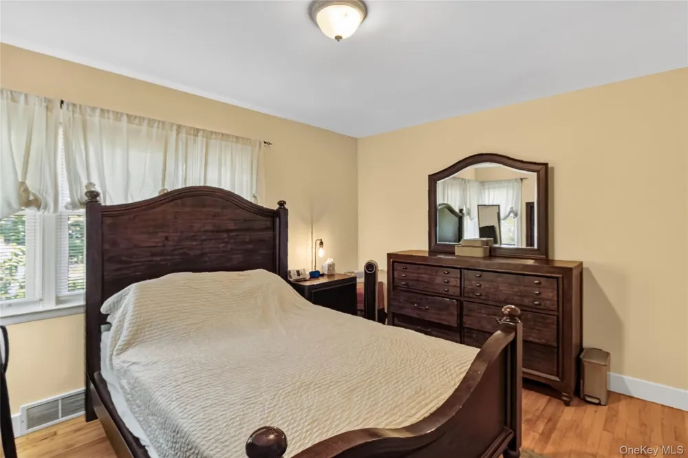 10 Oak Ridge Drive New Windsor, NY 12553