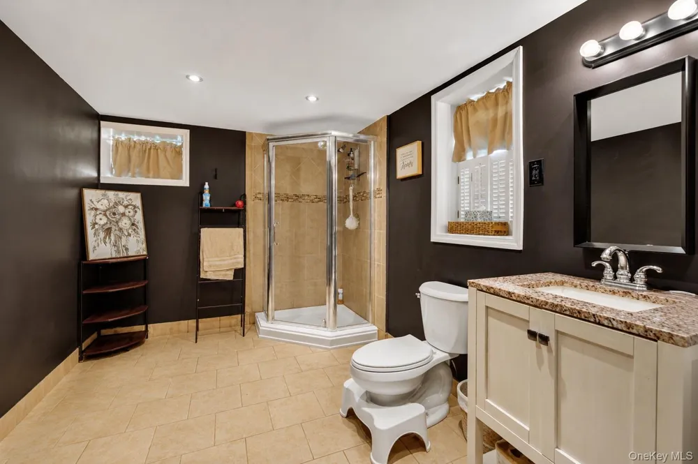 10 Oak Ridge Drive New Windsor, NY 12553