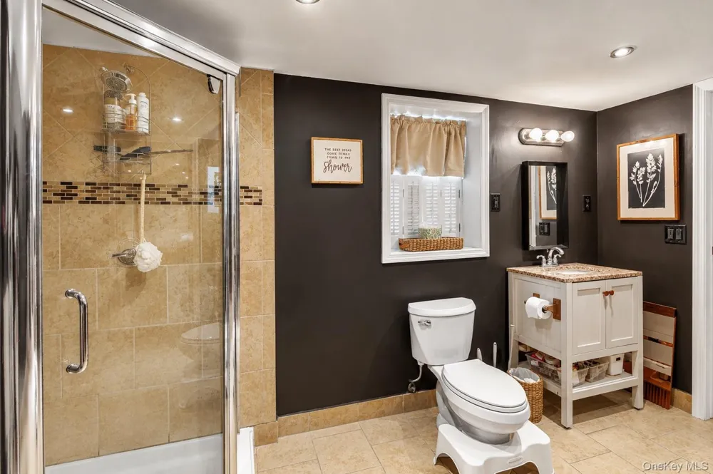 10 Oak Ridge Drive New Windsor, NY 12553