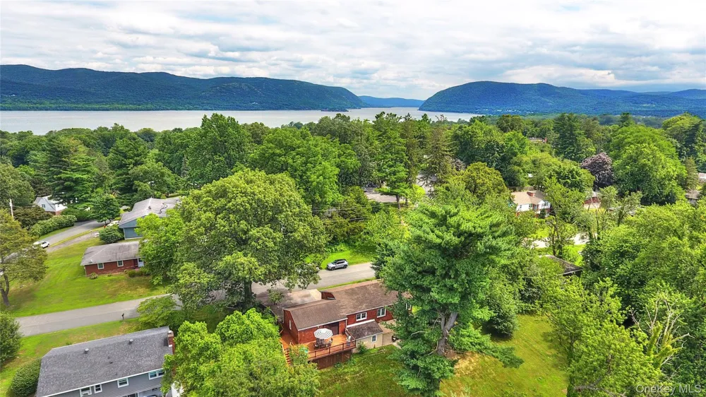 10 Oak Ridge Drive New Windsor, NY 12553