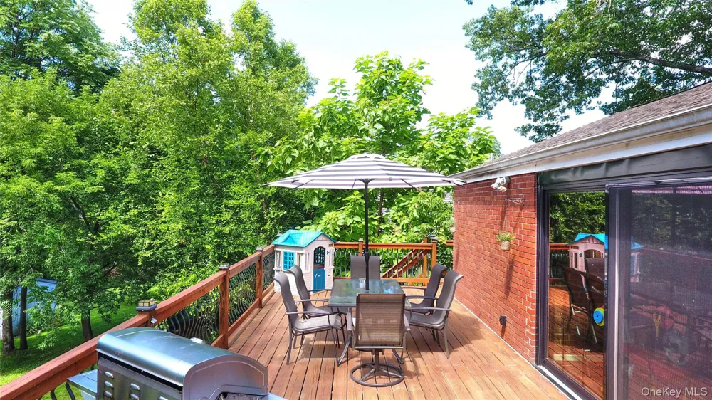 10 Oak Ridge Drive New Windsor, NY 12553