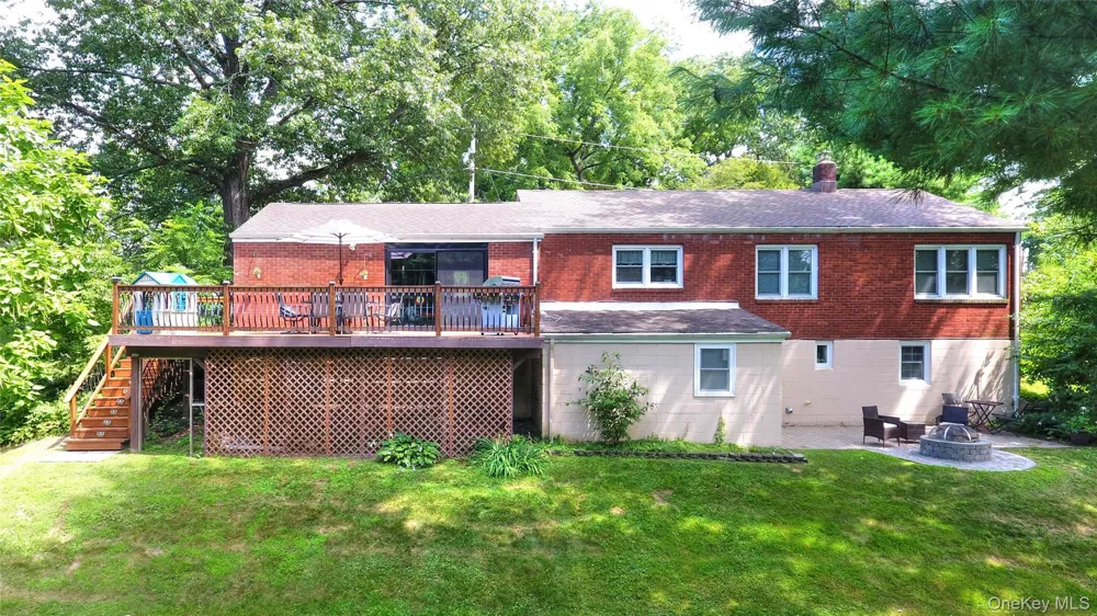 10 Oak Ridge Drive New Windsor, NY 12553