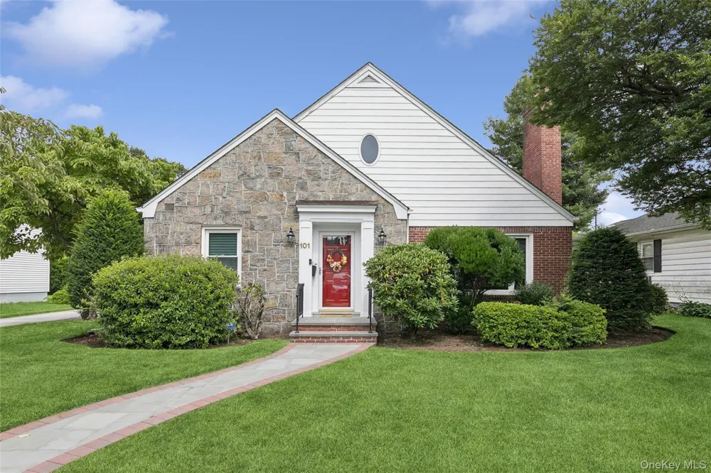 101 Lefferts Road Garden City, NY 11530