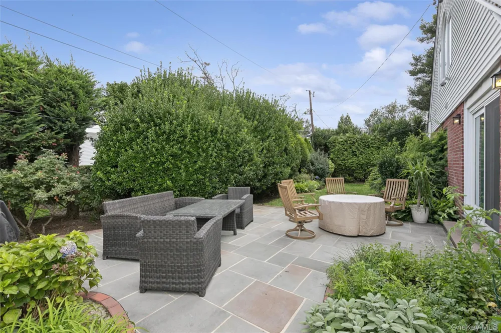 101 Lefferts Road Garden City, NY 11530