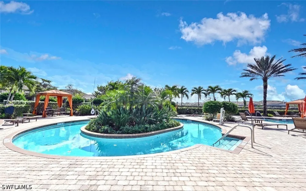 Lucello Terrace W Naples, FL 34114