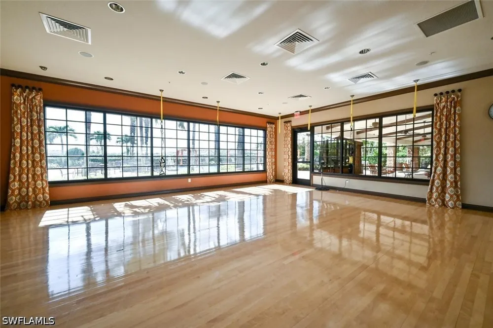 Lucello Terrace W Naples, FL 34114