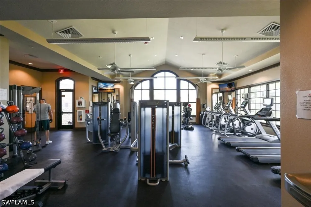 Lucello Terrace W Naples, FL 34114
