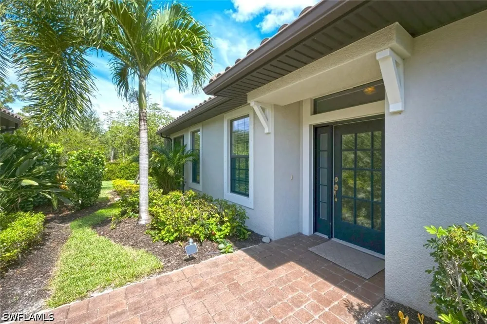 Lucello Terrace W Naples, FL 34114