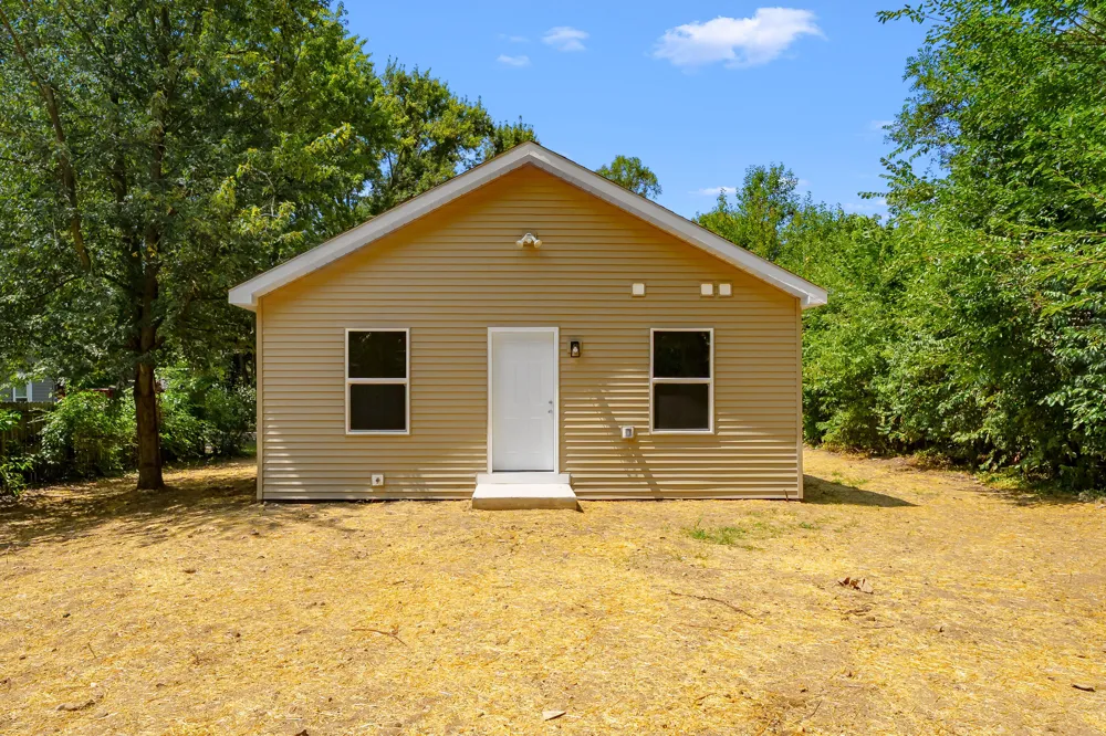 657 Azuba Avenue Comstock Charter Township, MI 49048