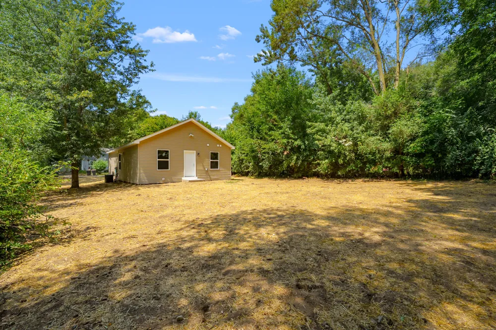 657 Azuba Avenue Comstock Charter Township, MI 49048