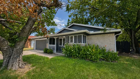 809 Memorial Drive