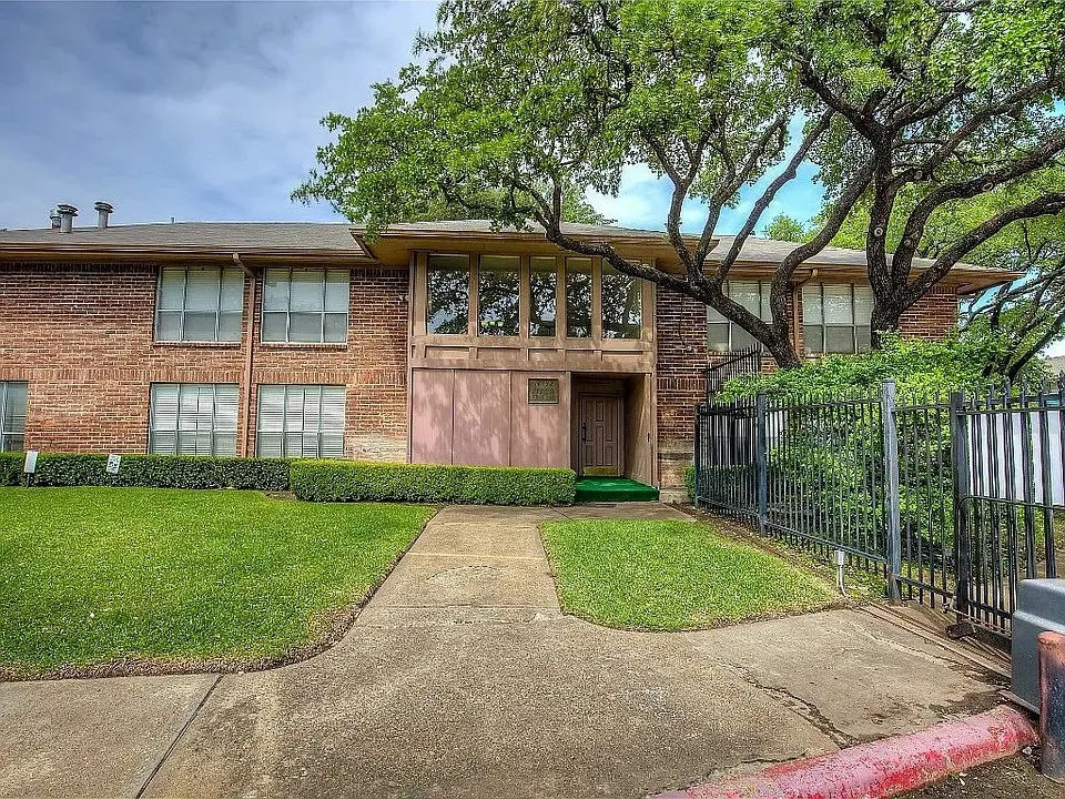 10552 High Hollows Drive #136 Dallas, TX 75230