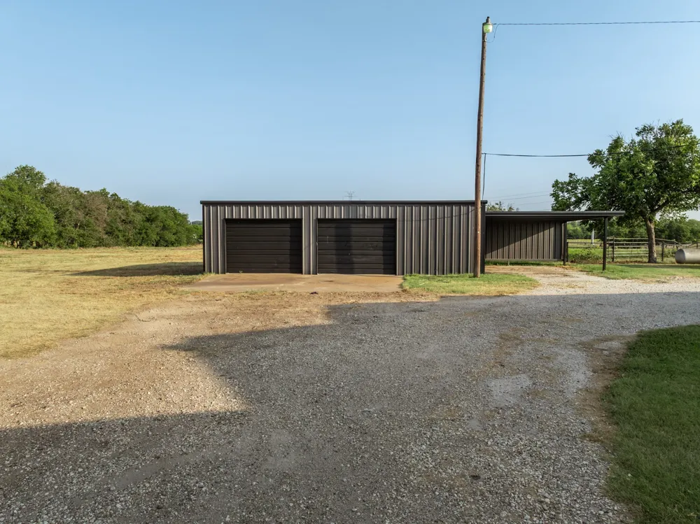 1122 W White Oak Road West, TX 76691