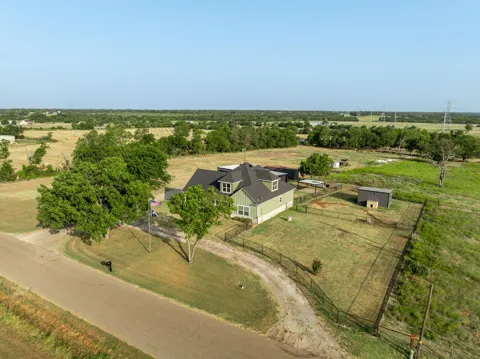 1122 W White Oak Road