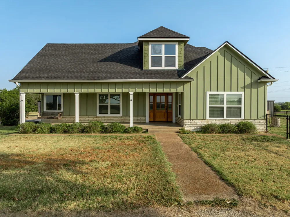 1122 W White Oak Road West, TX 76691