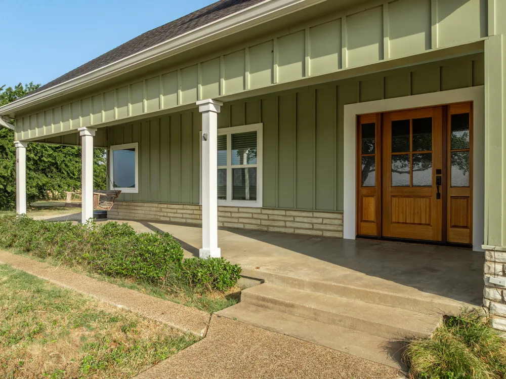 1122 W White Oak Road West, TX 76691
