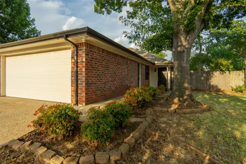 6616 Parkview Lane