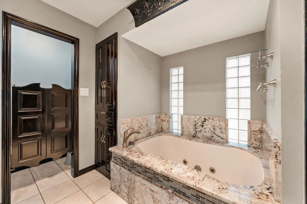 1501 S Lakeshore Drive Rockwall, TX 75087