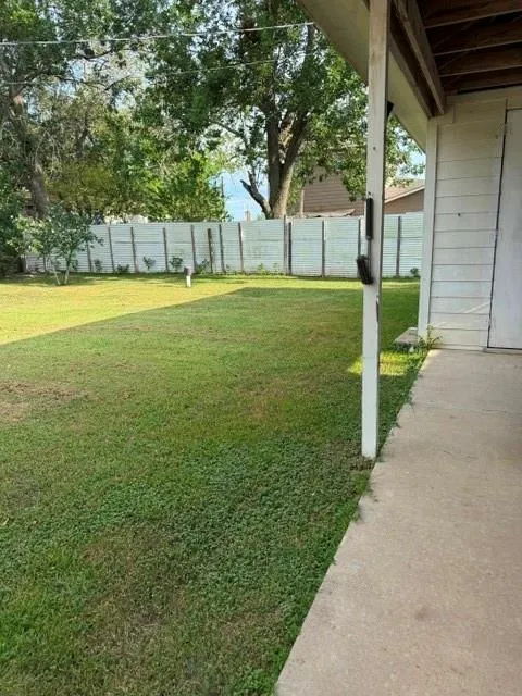 1025 Zach Road Hempstead, TX 77445