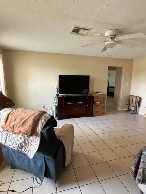 1025 Zach Road Hempstead, TX 77445
