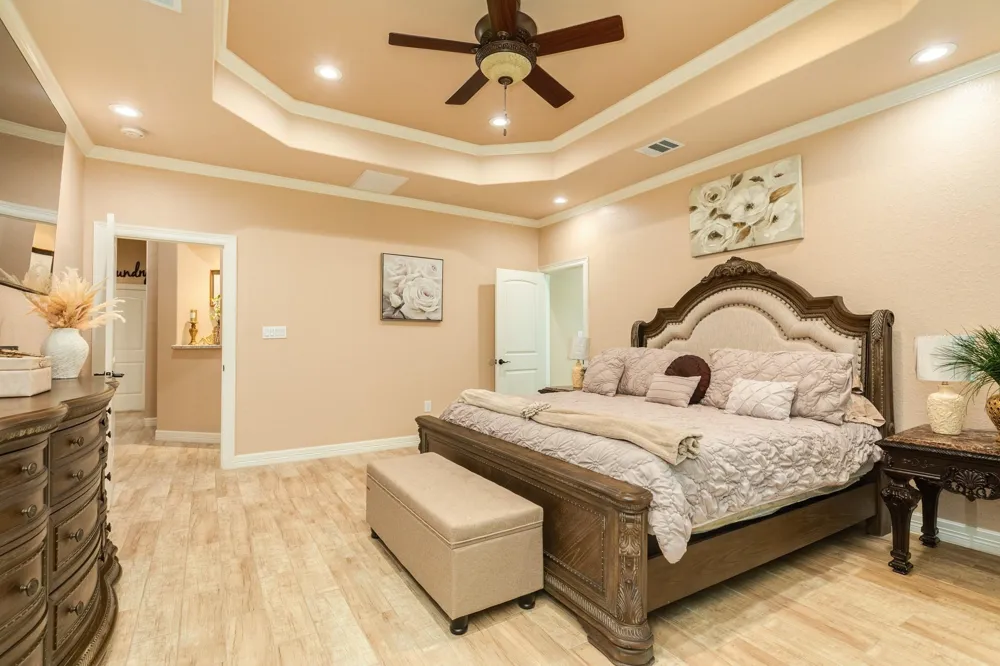 309 Hickman Ln Angleton, TX 77515
