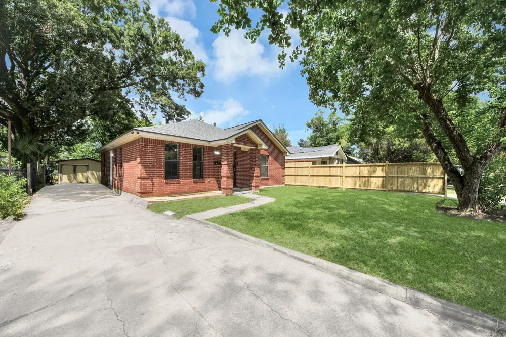 110 Denham Avenue Pasadena, TX 77506