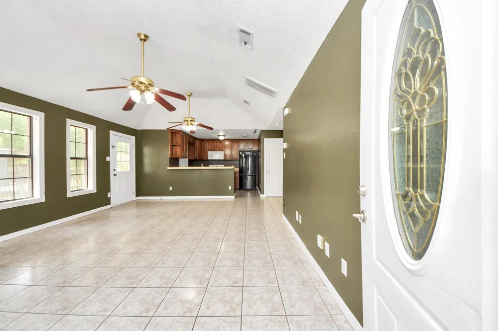 110 Denham Avenue Pasadena, TX 77506