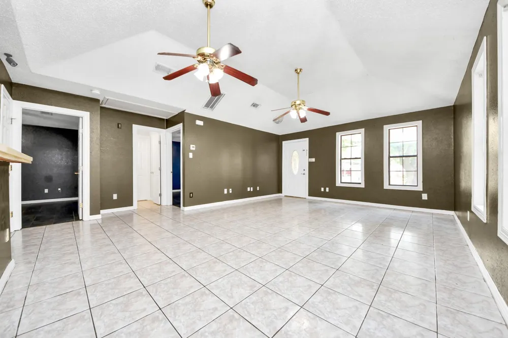 110 Denham Avenue Pasadena, TX 77506