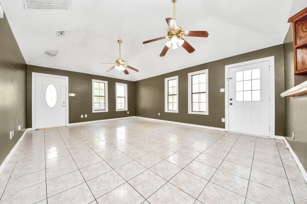 110 Denham Avenue Pasadena, TX 77506