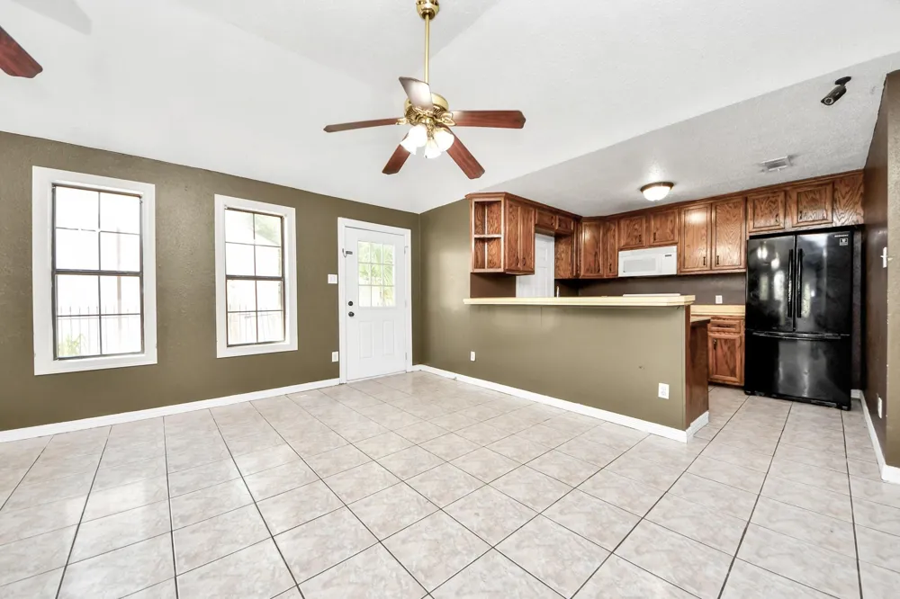 110 Denham Avenue Pasadena, TX 77506