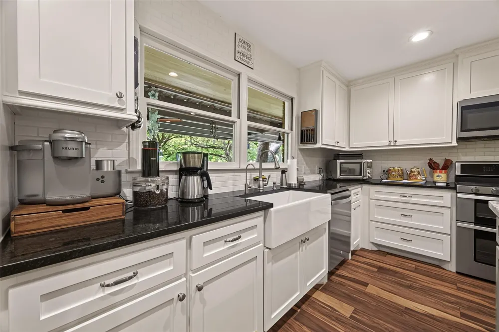 5606 Highland Road Santa Fe, TX 77517